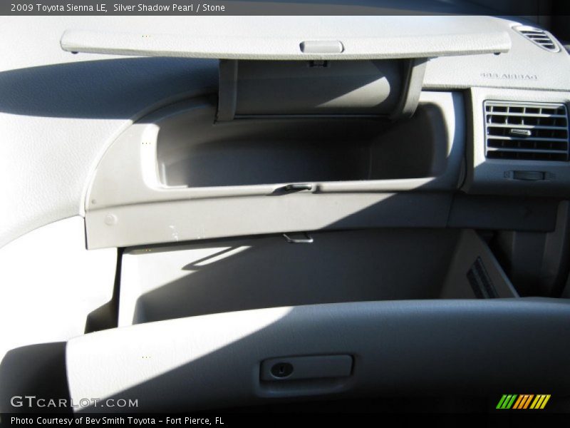 Silver Shadow Pearl / Stone 2009 Toyota Sienna LE