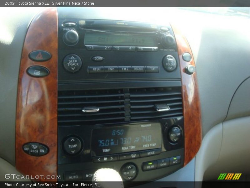 Silver Pine Mica / Stone 2009 Toyota Sienna XLE