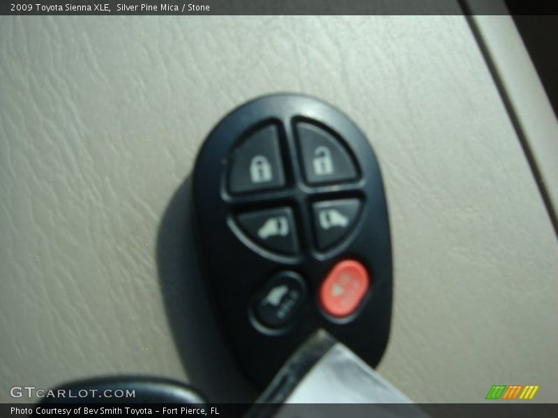Silver Pine Mica / Stone 2009 Toyota Sienna XLE