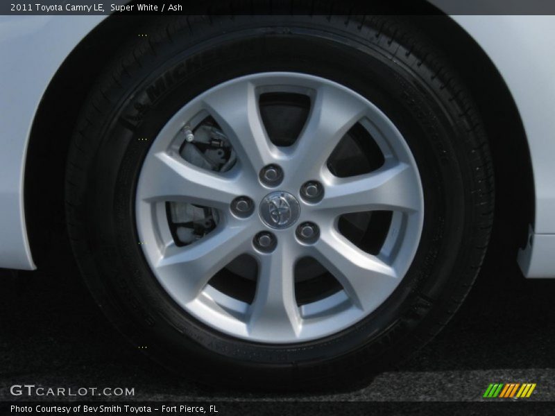 Super White / Ash 2011 Toyota Camry LE