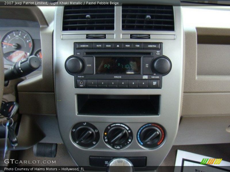 Light Khaki Metallic / Pastel Pebble Beige 2007 Jeep Patriot Limited