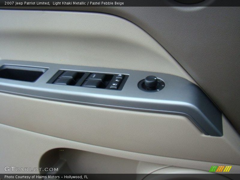 Light Khaki Metallic / Pastel Pebble Beige 2007 Jeep Patriot Limited