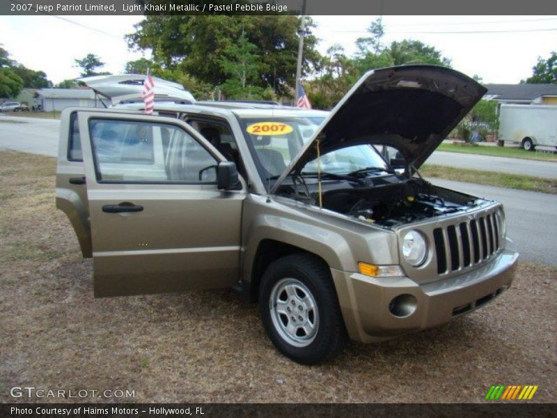Light Khaki Metallic / Pastel Pebble Beige 2007 Jeep Patriot Limited
