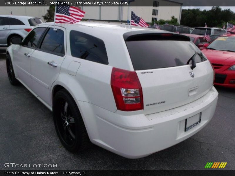 Stone White / Dark Slate Gray/Light Slate Gray 2006 Dodge Magnum SE