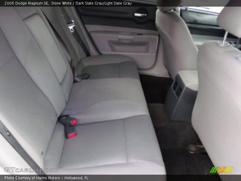 Stone White / Dark Slate Gray/Light Slate Gray 2006 Dodge Magnum SE
