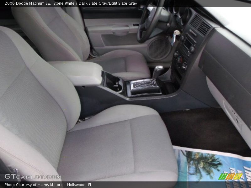 Stone White / Dark Slate Gray/Light Slate Gray 2006 Dodge Magnum SE