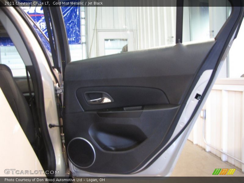 Gold Mist Metallic / Jet Black 2011 Chevrolet Cruze LT