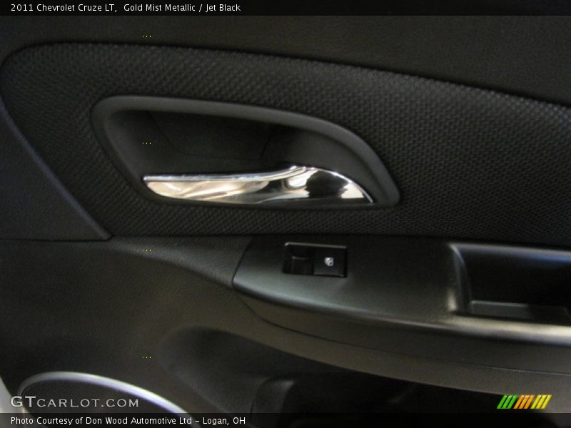 Gold Mist Metallic / Jet Black 2011 Chevrolet Cruze LT