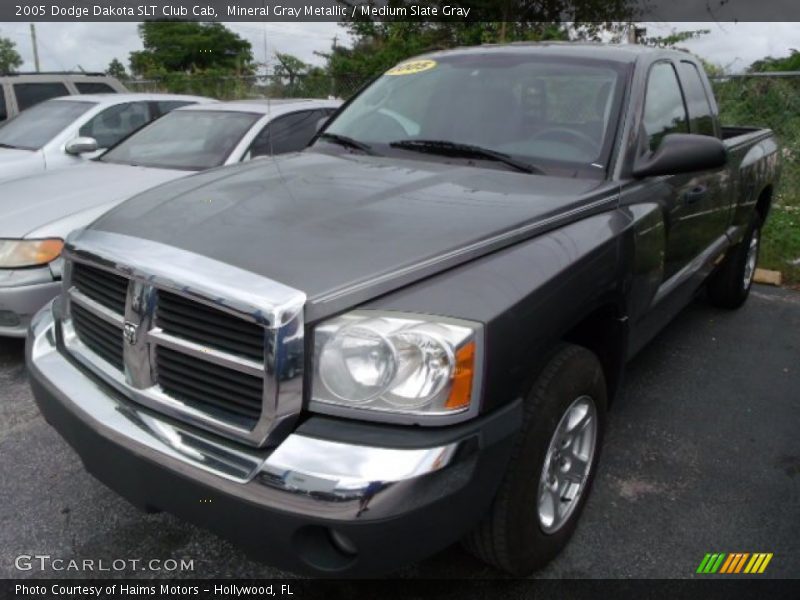 Mineral Gray Metallic / Medium Slate Gray 2005 Dodge Dakota SLT Club Cab