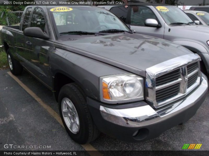 Mineral Gray Metallic / Medium Slate Gray 2005 Dodge Dakota SLT Club Cab