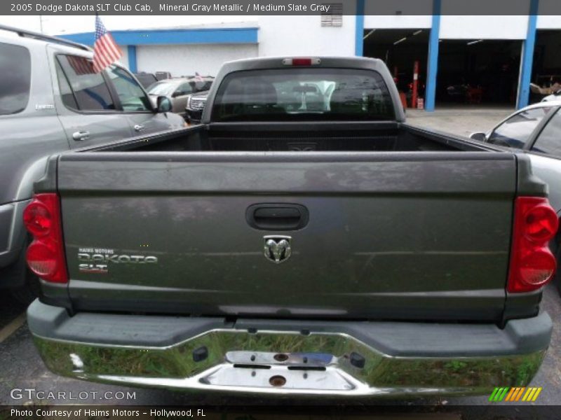 Mineral Gray Metallic / Medium Slate Gray 2005 Dodge Dakota SLT Club Cab