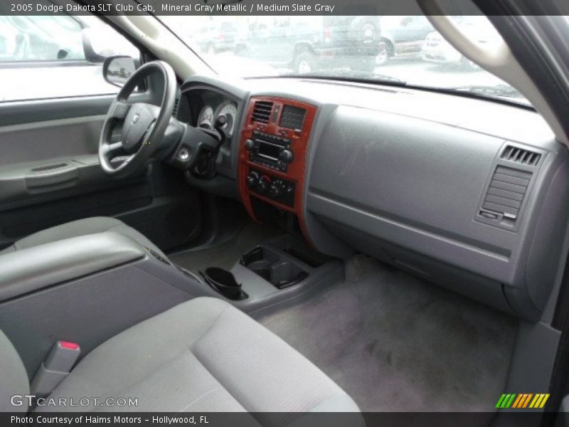 Mineral Gray Metallic / Medium Slate Gray 2005 Dodge Dakota SLT Club Cab
