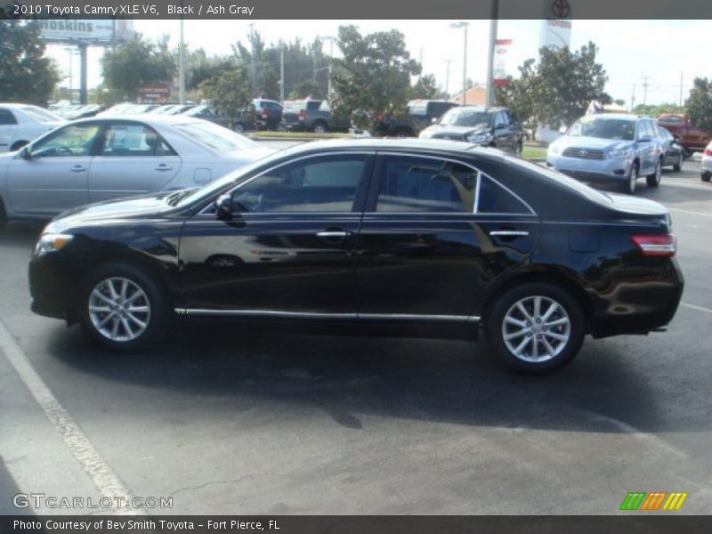 Black / Ash Gray 2010 Toyota Camry XLE V6