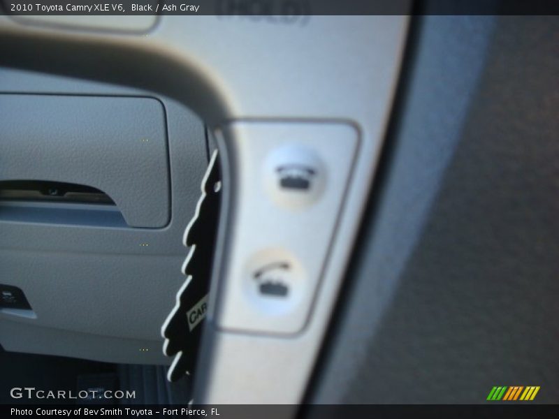 Black / Ash Gray 2010 Toyota Camry XLE V6