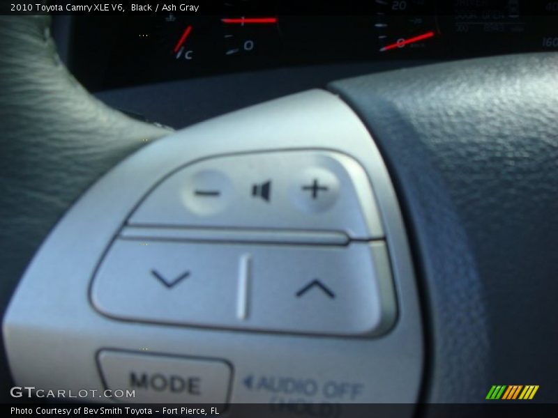 Black / Ash Gray 2010 Toyota Camry XLE V6