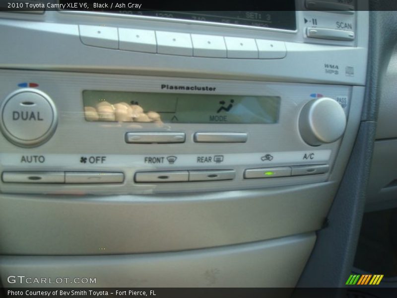 Black / Ash Gray 2010 Toyota Camry XLE V6
