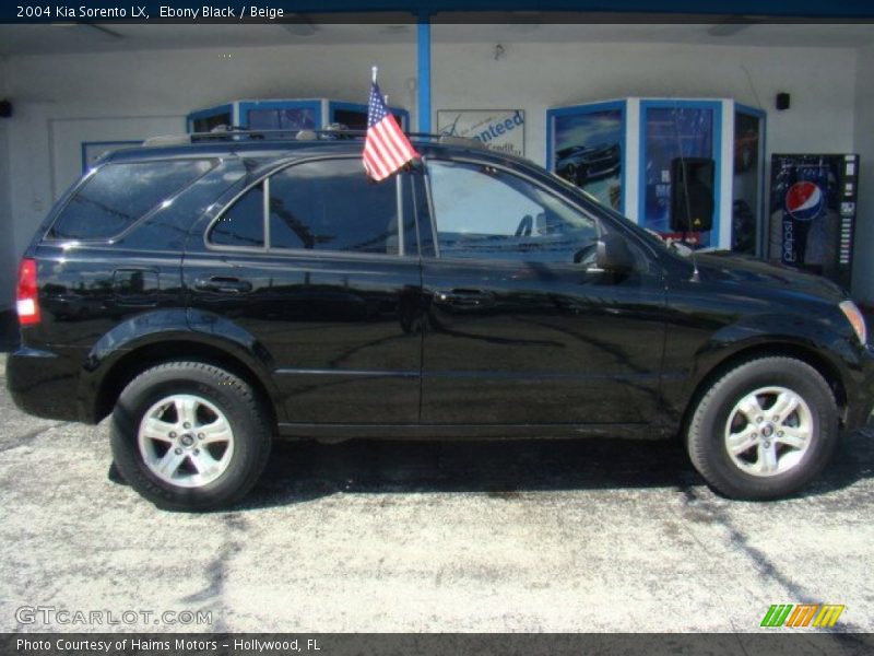 Ebony Black / Beige 2004 Kia Sorento LX