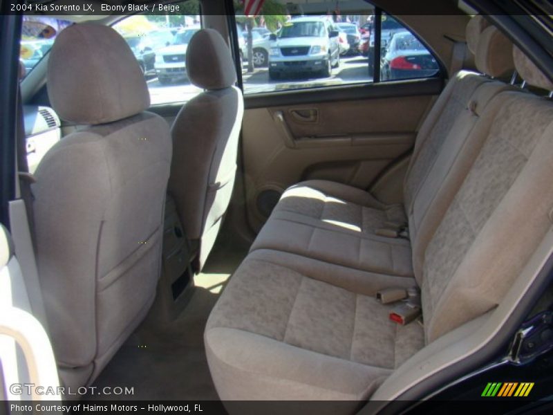 Ebony Black / Beige 2004 Kia Sorento LX