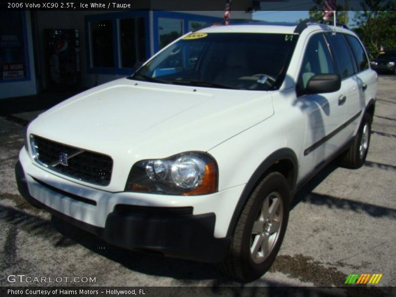 Ice White / Taupe 2006 Volvo XC90 2.5T