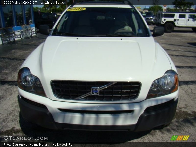 Ice White / Taupe 2006 Volvo XC90 2.5T