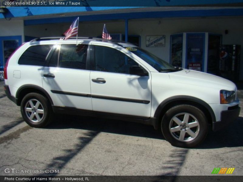 Ice White / Taupe 2006 Volvo XC90 2.5T