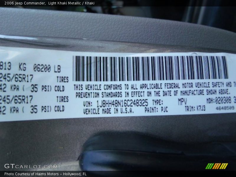 Light Khaki Metallic / Khaki 2006 Jeep Commander