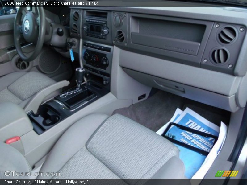 Light Khaki Metallic / Khaki 2006 Jeep Commander