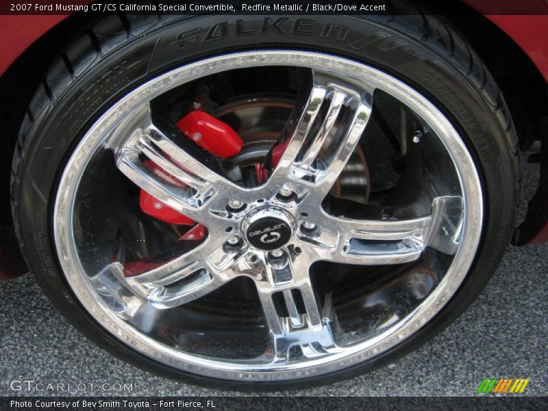 Custom Wheels of 2007 Mustang GT/CS California Special Convertible