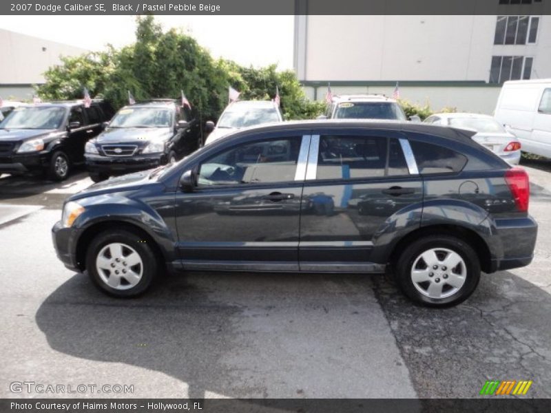 Black / Pastel Pebble Beige 2007 Dodge Caliber SE