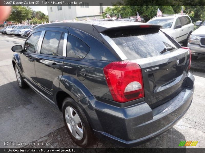 Black / Pastel Pebble Beige 2007 Dodge Caliber SE