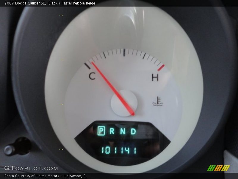Black / Pastel Pebble Beige 2007 Dodge Caliber SE