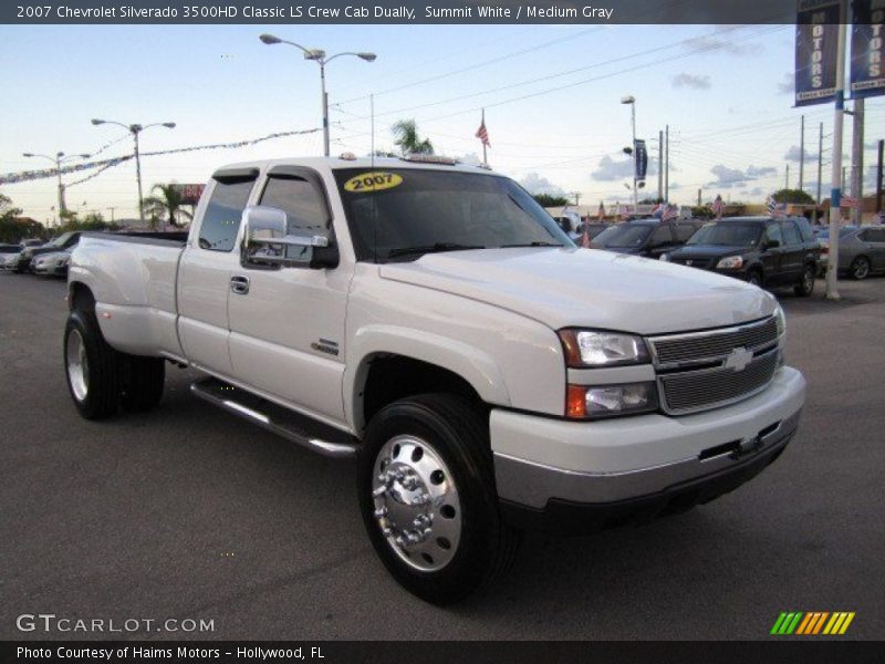 Front 3/4 View of 2007 Silverado 3500HD Classic LS Crew Cab Dually