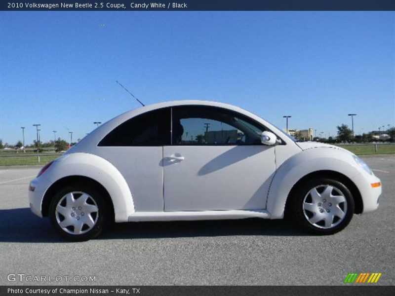 Candy White / Black 2010 Volkswagen New Beetle 2.5 Coupe