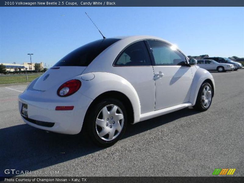 Candy White / Black 2010 Volkswagen New Beetle 2.5 Coupe