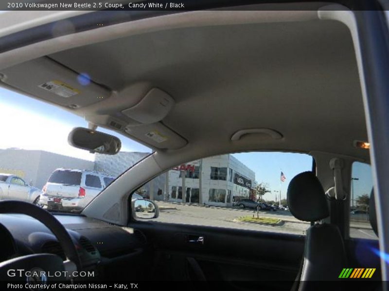 Candy White / Black 2010 Volkswagen New Beetle 2.5 Coupe