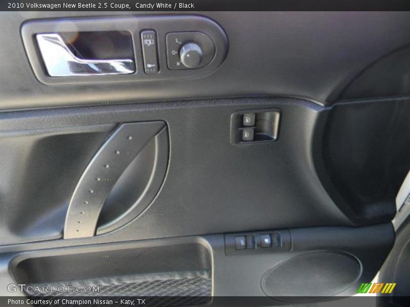 Candy White / Black 2010 Volkswagen New Beetle 2.5 Coupe