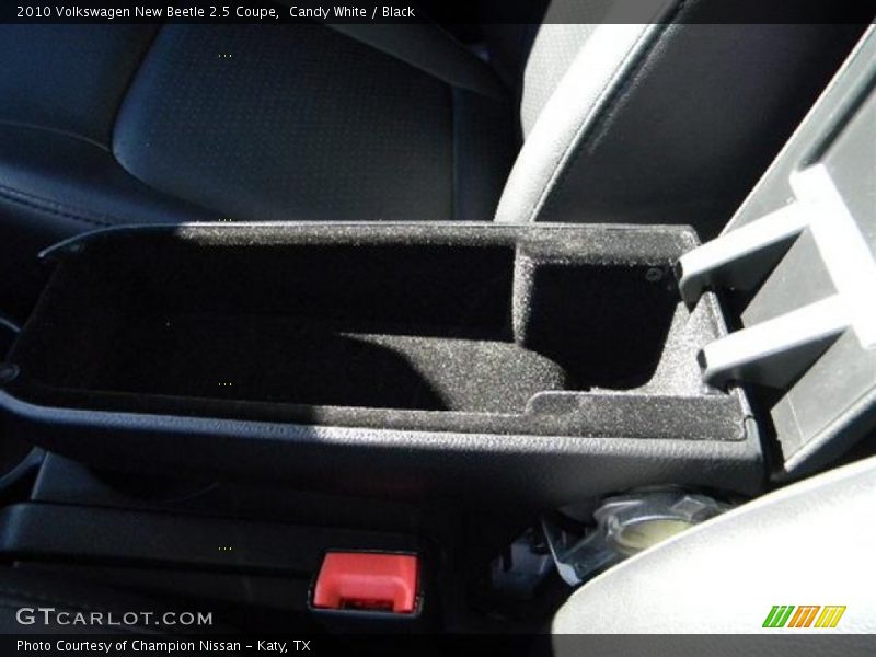 Candy White / Black 2010 Volkswagen New Beetle 2.5 Coupe