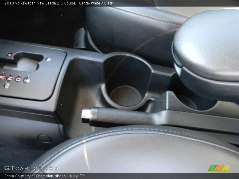 Candy White / Black 2010 Volkswagen New Beetle 2.5 Coupe