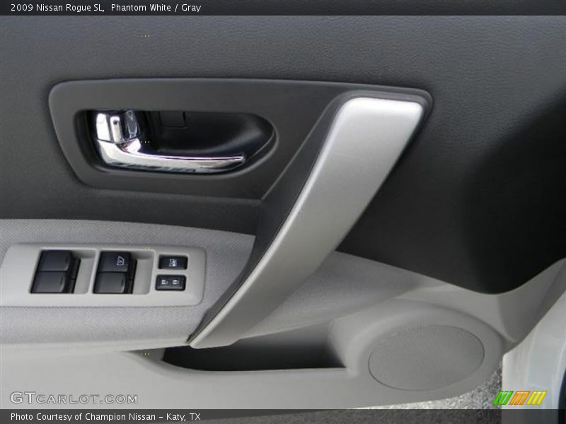 Phantom White / Gray 2009 Nissan Rogue SL