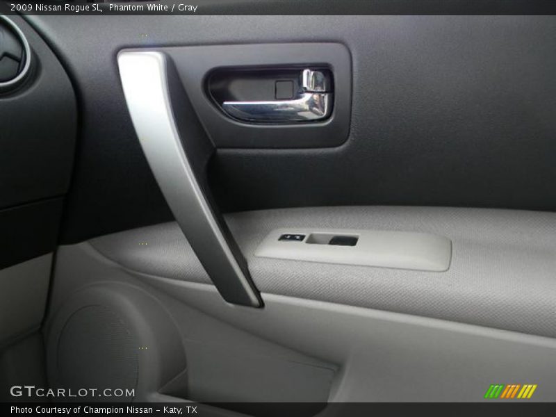 Phantom White / Gray 2009 Nissan Rogue SL
