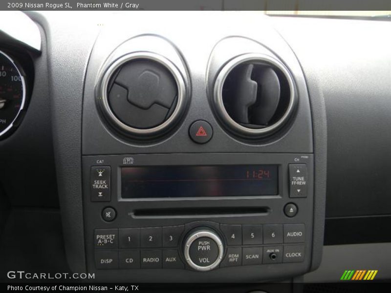 Phantom White / Gray 2009 Nissan Rogue SL