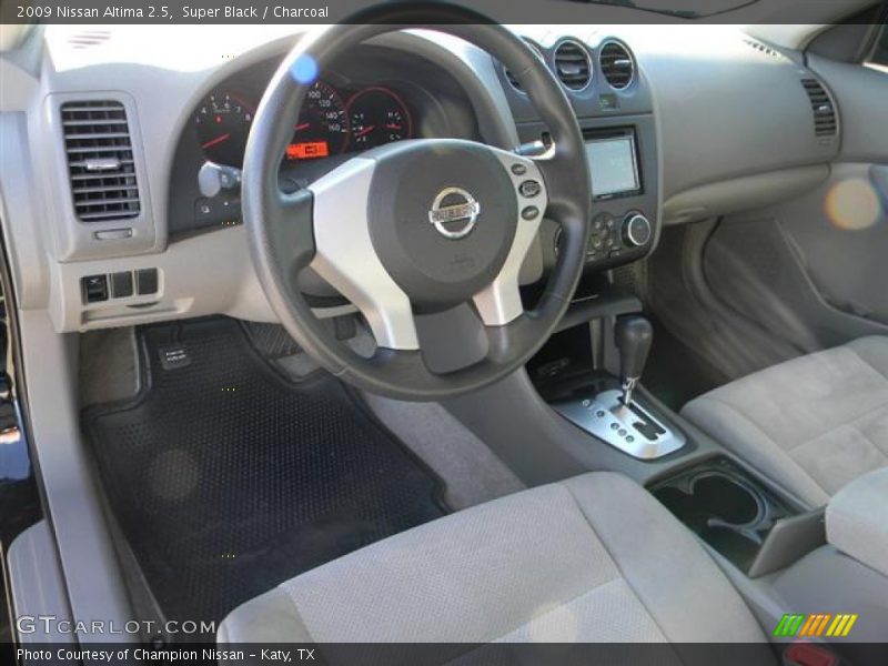 Super Black / Charcoal 2009 Nissan Altima 2.5