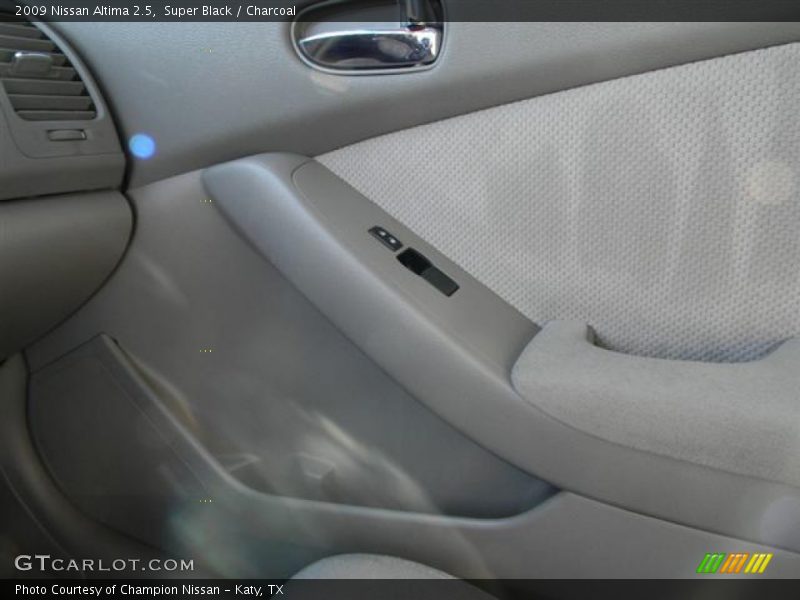 Super Black / Charcoal 2009 Nissan Altima 2.5