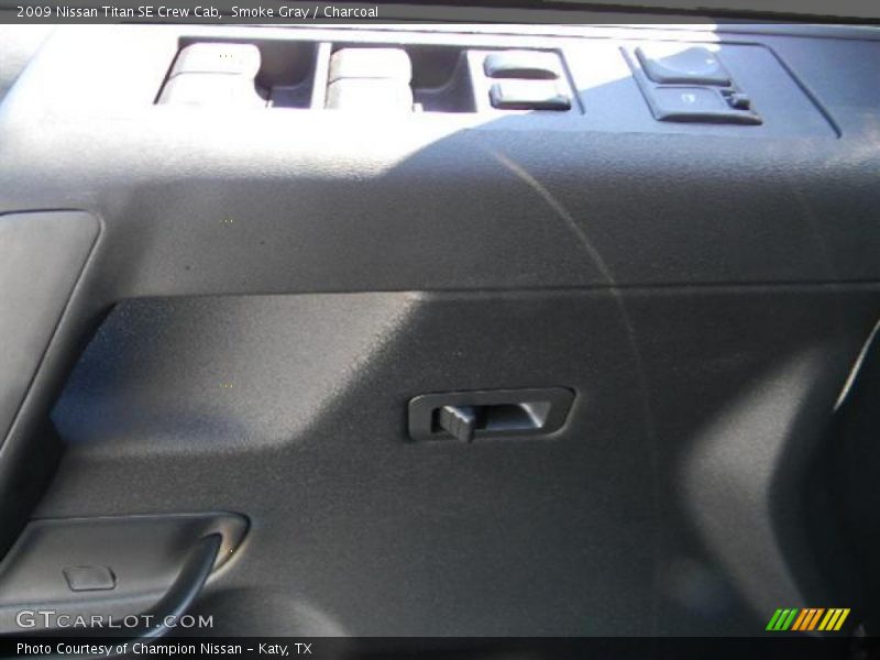 Smoke Gray / Charcoal 2009 Nissan Titan SE Crew Cab