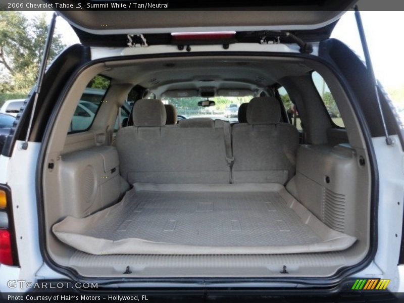  2006 Tahoe LS Trunk