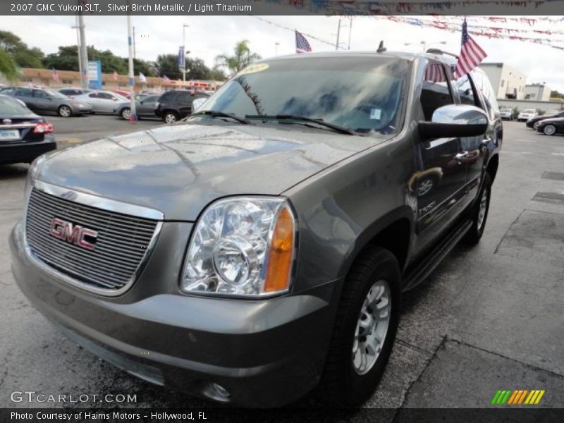 Silver Birch Metallic / Light Titanium 2007 GMC Yukon SLT