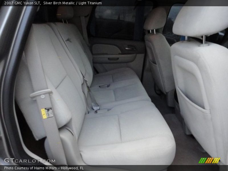 Silver Birch Metallic / Light Titanium 2007 GMC Yukon SLT