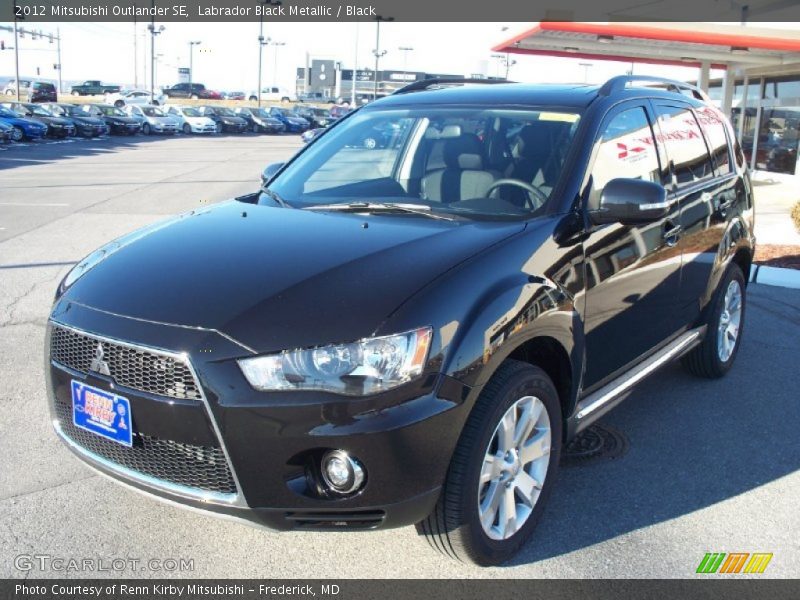 Labrador Black Metallic / Black 2012 Mitsubishi Outlander SE