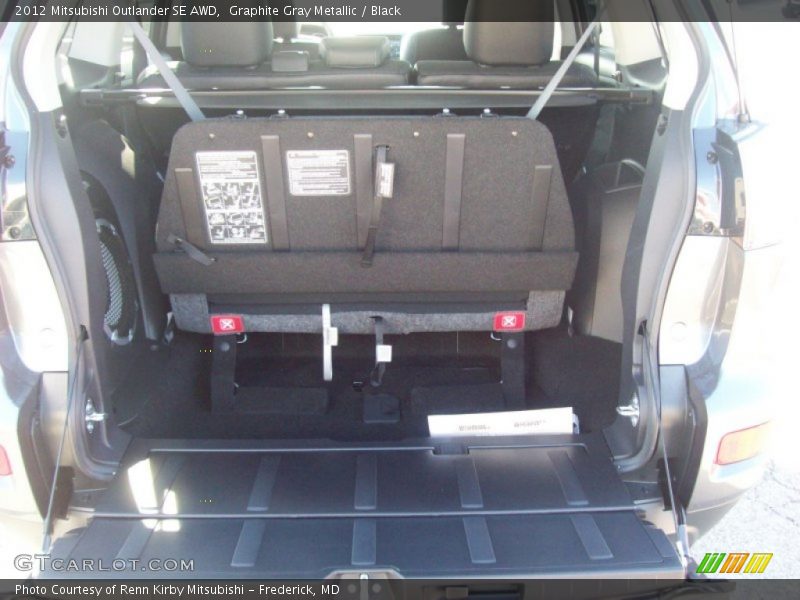 Graphite Gray Metallic / Black 2012 Mitsubishi Outlander SE AWD