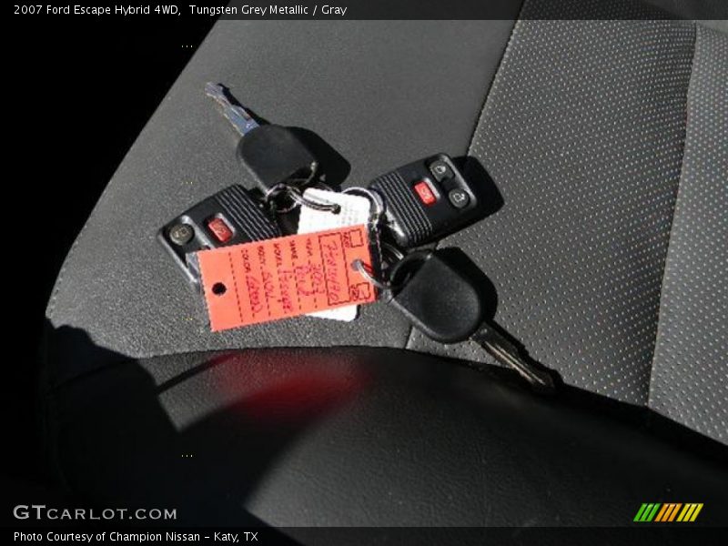 Keys of 2007 Escape Hybrid 4WD